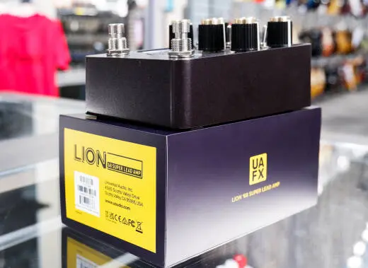 Universal Audio - UAFX Lion '68 Super Lead Amp Pedal 2